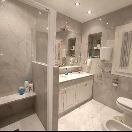 Quarto em Acomodações Particulares Euforia & Enfasis
